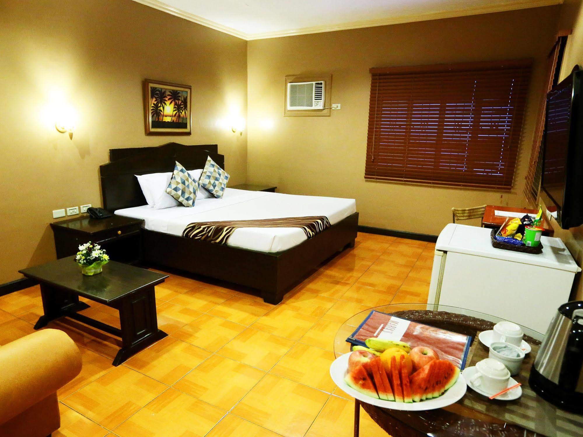 ליפה Hotel La Corona De Lipa מראה חיצוני תמונה